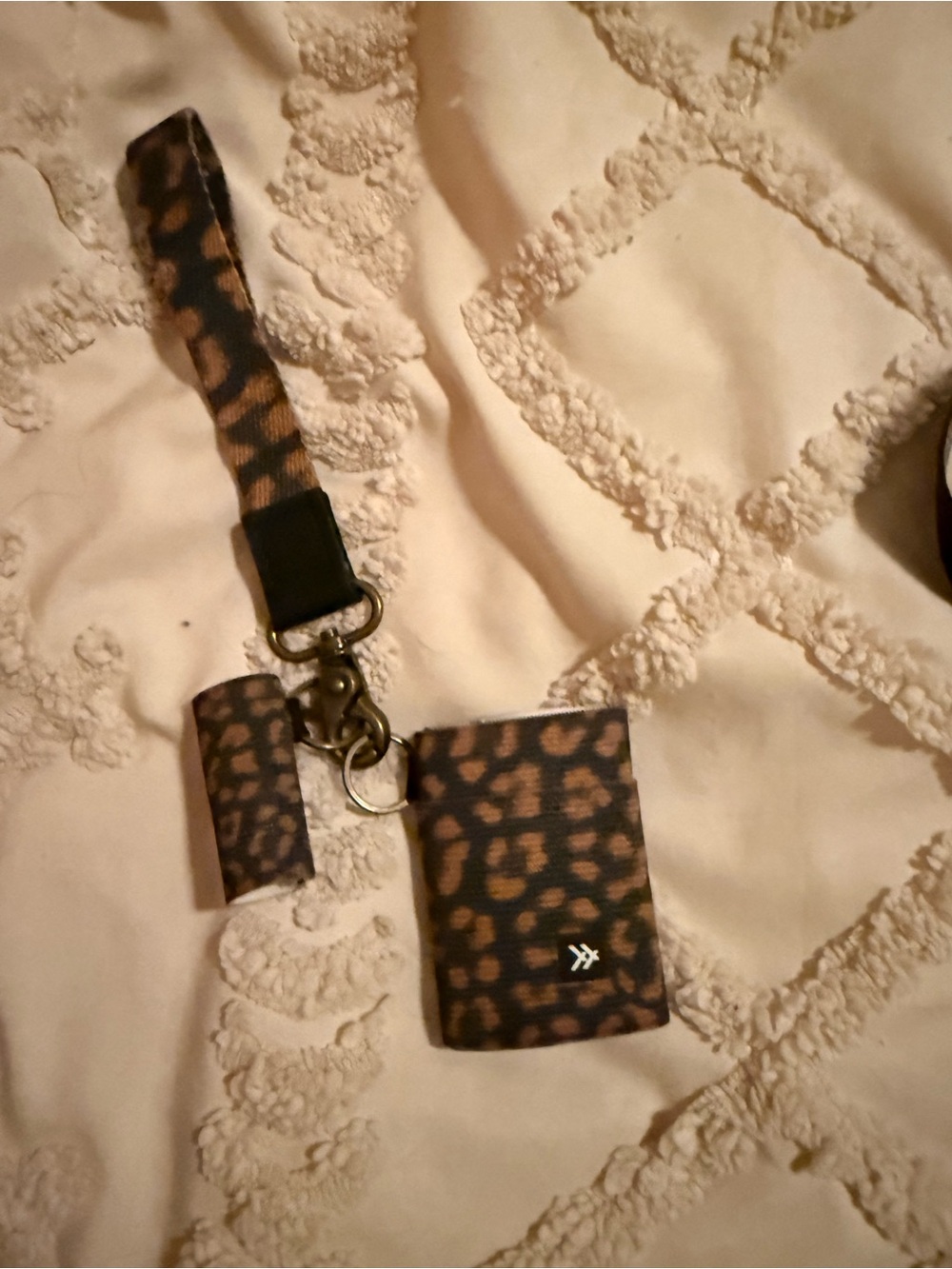 Thread Wallet Purse - Picture 3 of 3